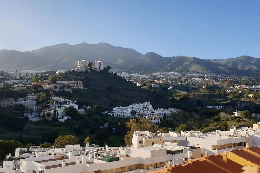 Luxury Penthouse With Sea&Mountain Views & Hot Tub - Tranquility & Rest Lejlighed Benalmádena