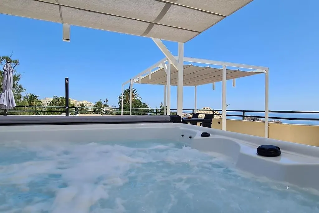 Luxury Penthouse With Sea&Mountain Views & Hot Tub - Tranquility & Rest Lägenhet Benalmádena Spanien